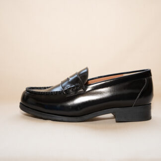 通学靴(ローファー)